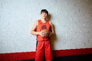 媒体人：杨瀚森不会打同委内瑞拉的2场热身赛 同波黑也大概率不打